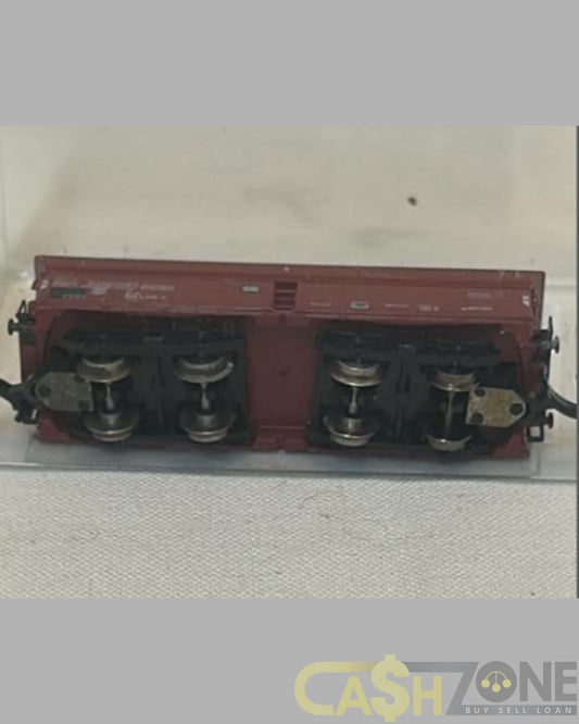 MODEL TRAIN IN PLASTIC DISPLAY BOX RED CONNECT
