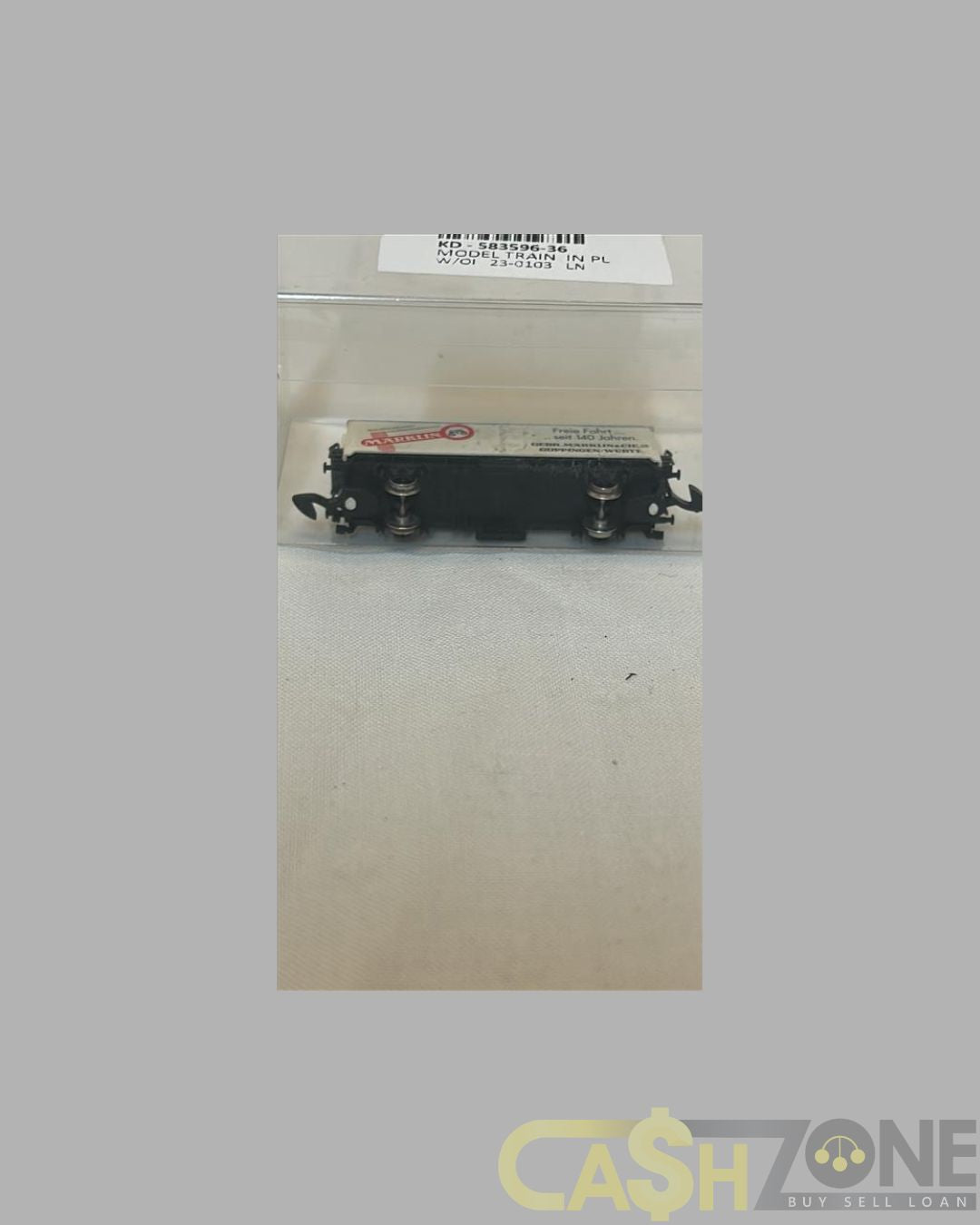 MODEL TRAIN IN PLASTIC DISPLAY BOX MARKLIN