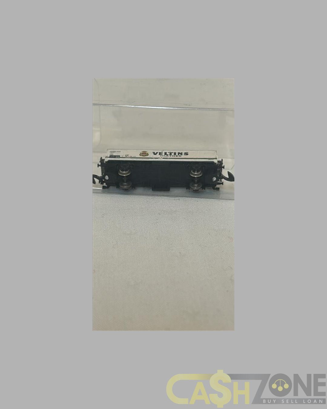MODEL TRAIN IN PLASTIC DISPLAY BOX VELTINS