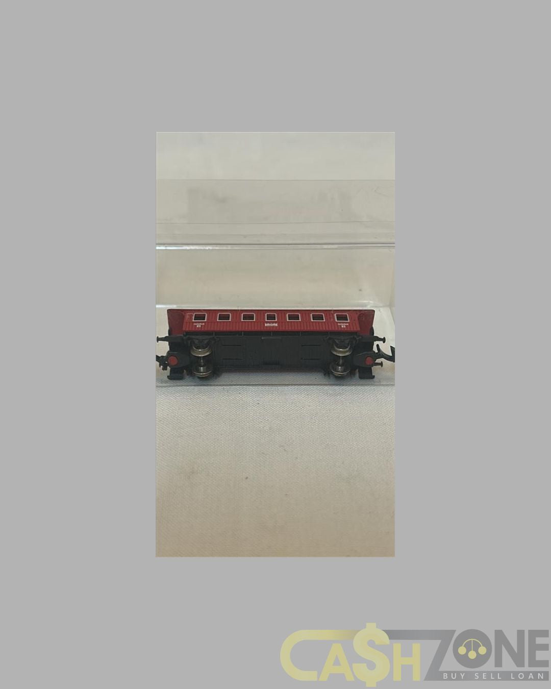 MODEL TRAIN IN PLASTIC DISPLAY BOX RED