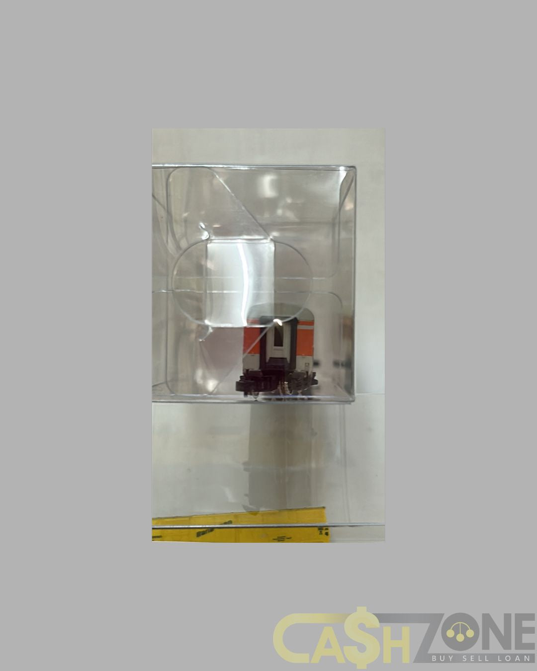 MODEL TRAIN IN PLASTIC DISPLAY BOX ORGANGE