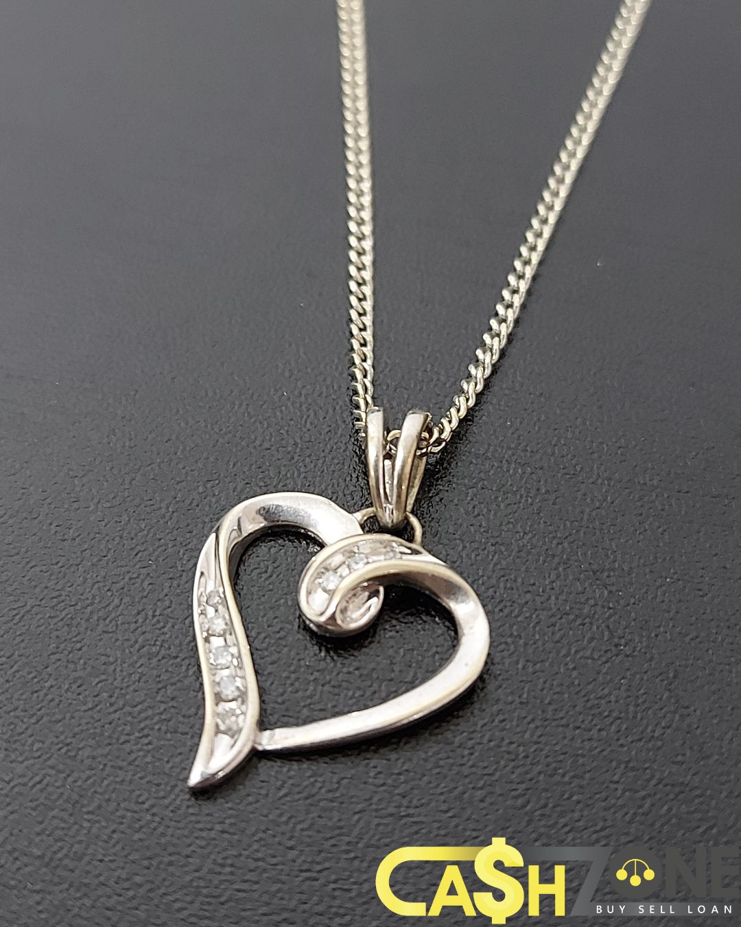 Ladies 9ct White Gold Chain With Heart Pendant