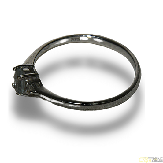 Ladies 9ct White Gold Light Blue Stone Ring