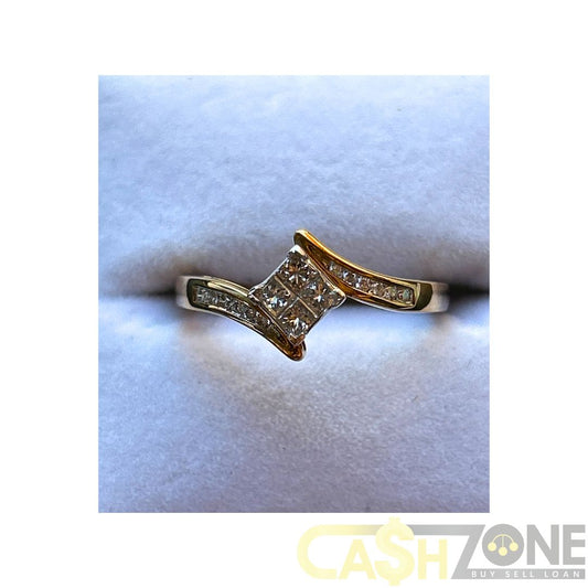 9CT Ladies Yellow Gold Ring W/ Clear Stones