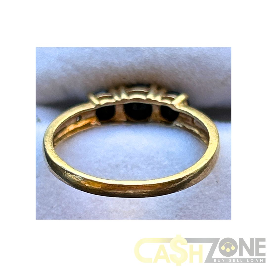Ladies 9ct Yellow Gold Black Stone Ring