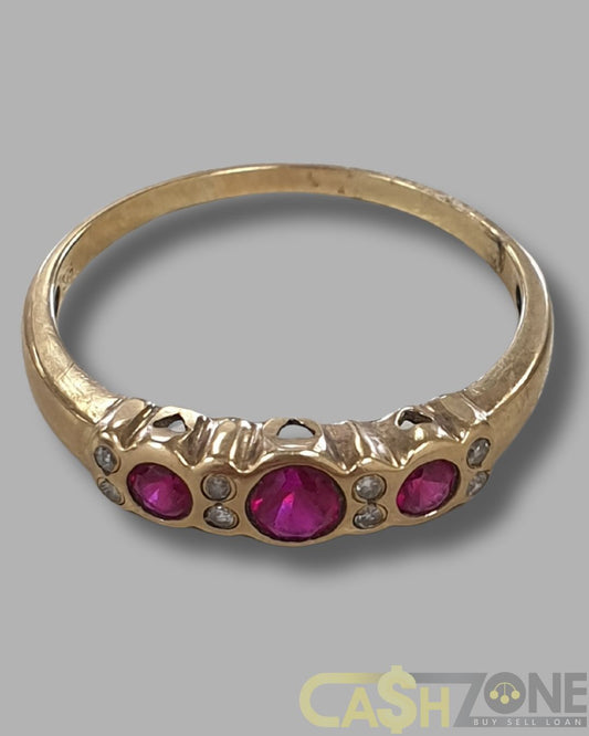 Ladies 9ct Yellow Gold Pink & Clear Stone Ring