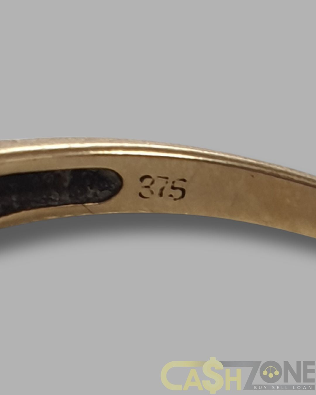 Ladies 9ct Yellow Gold Pink & Clear Stone Ring