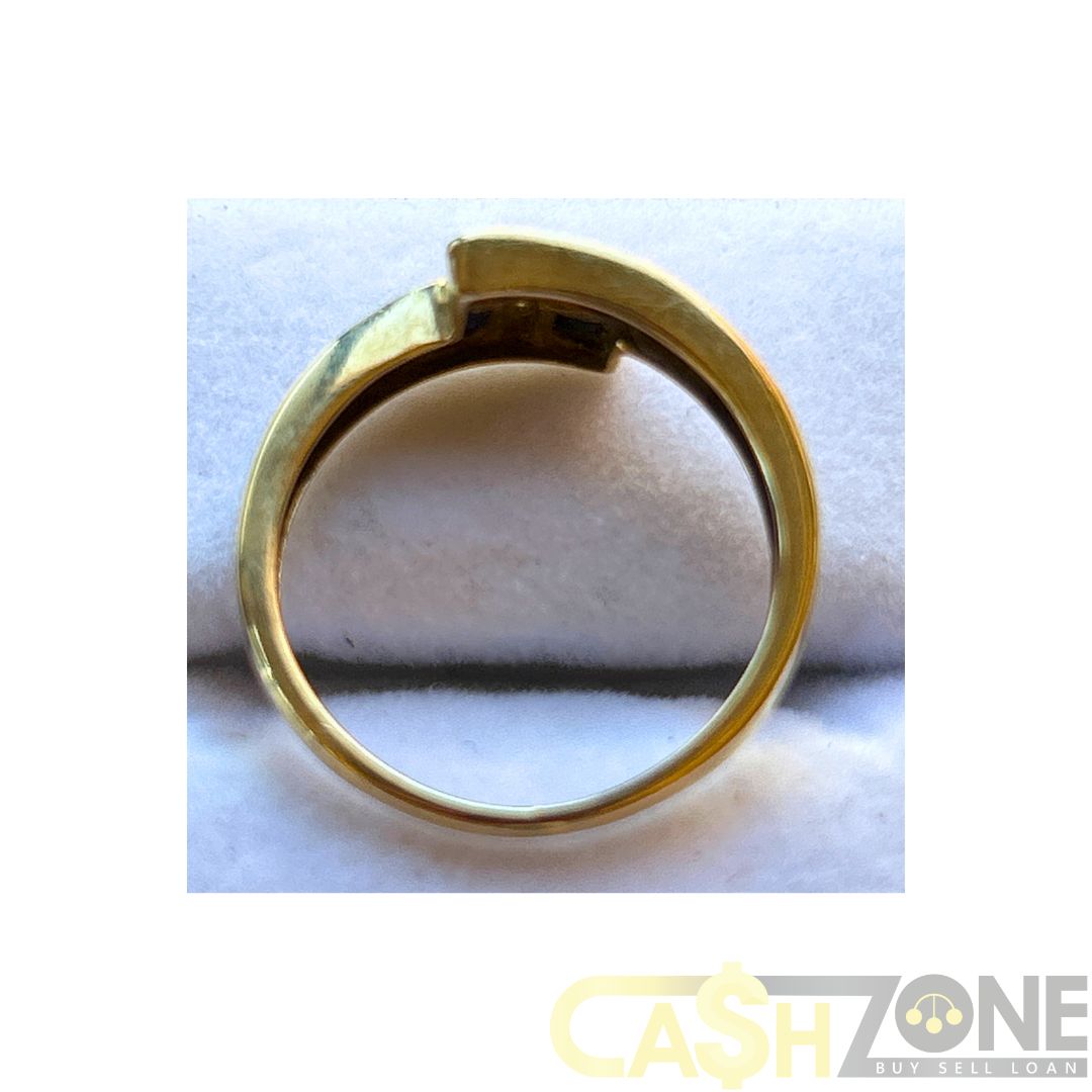 Ladies 9ct Yellow Gold Black & Clear Stone Ring