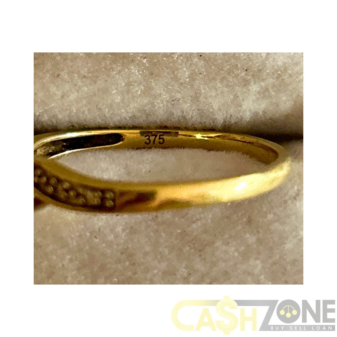 Ladies 9ct Yellow Gold Clear Stone Ring