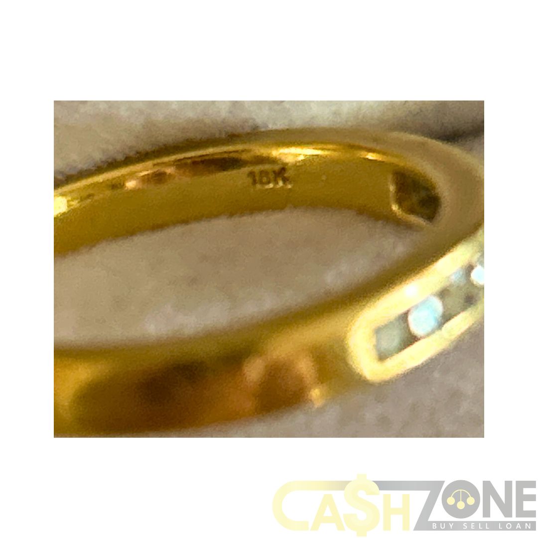 Ladies 18ct Yellow Gold Clear Stone Ring