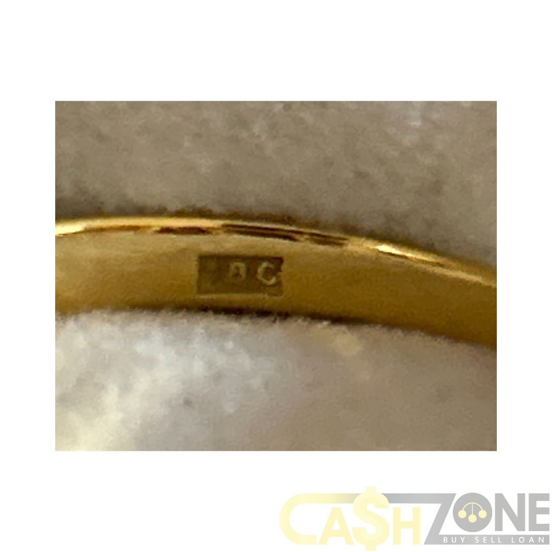 18CT Ladies Yellow Gold Ring W/ Rectangular Blue Stone