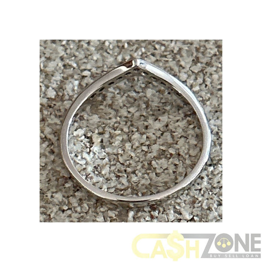 Ladies 9ct White Gold Ring With Clear Stones