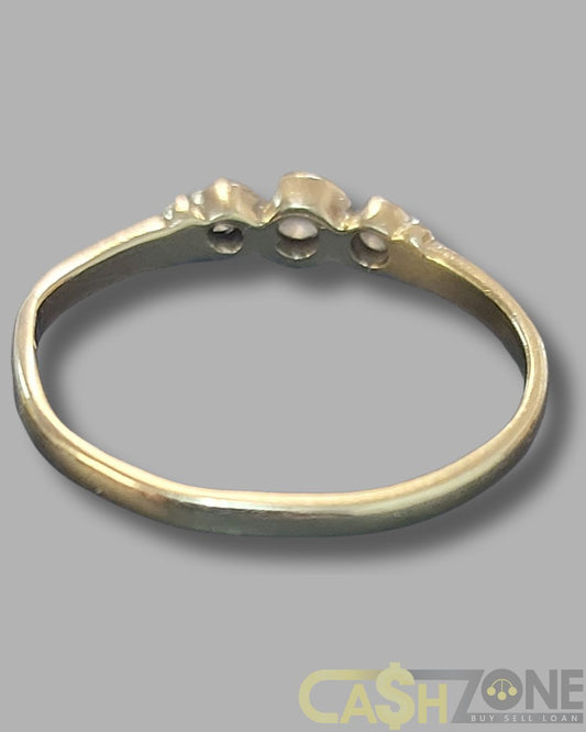 9ct Yellow Gold Ladies 3 Clear Stone Ring
