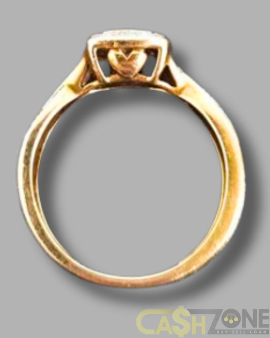 Ladies 9ct Yellow Gold Ring W/21 Clear Stones