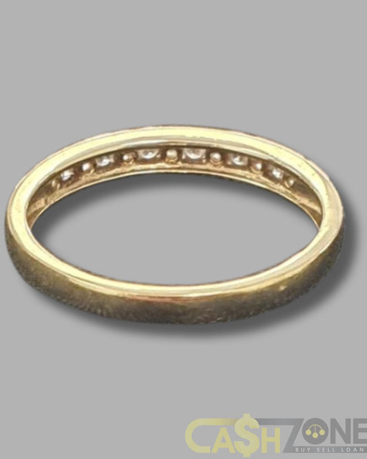 Ladies 9ct Yellow Gold 13 Clear Stone Ring