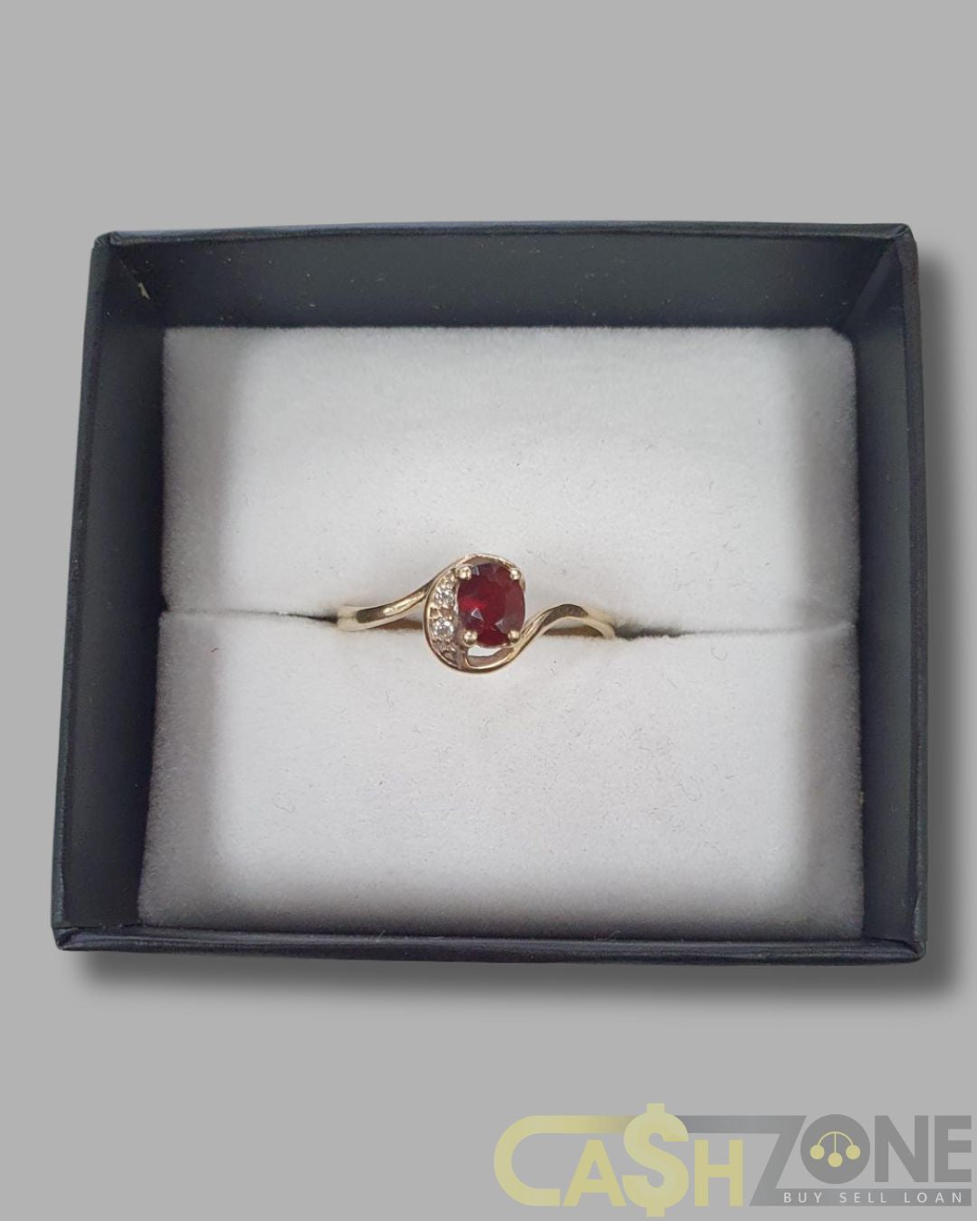 Ladies 9ct Yellow Gold Red Stone Ring