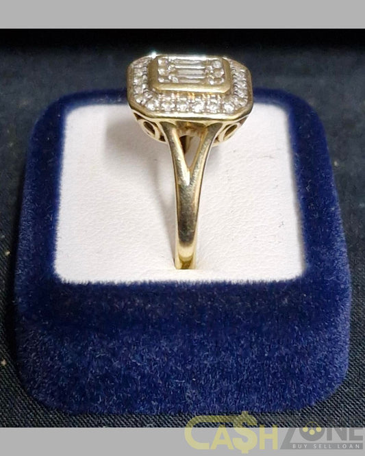 Ladies 9ct Yellow Gold Clear Stone Ring