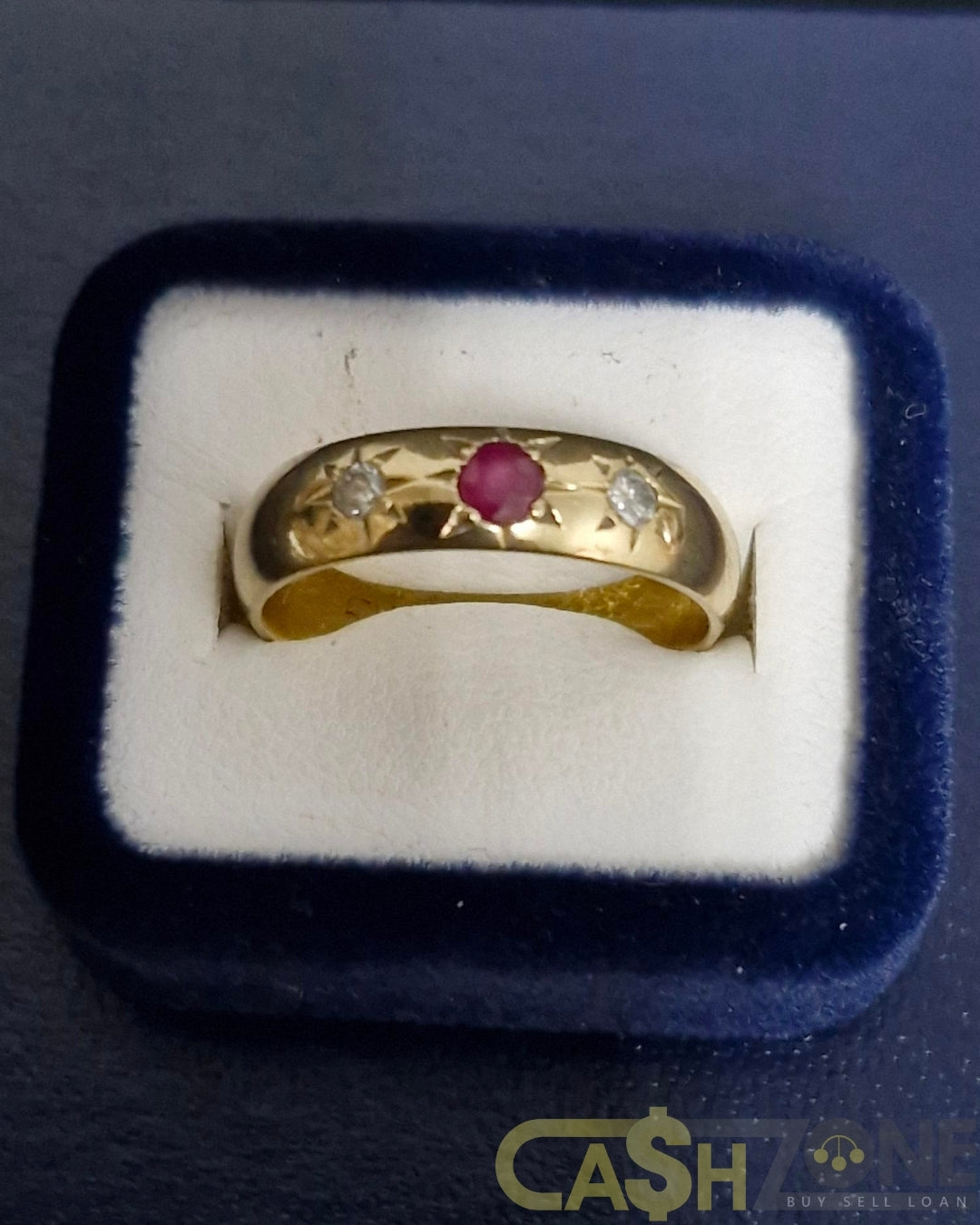 Ladies 9ct Yellow Gold Red & Clear Stone Ring