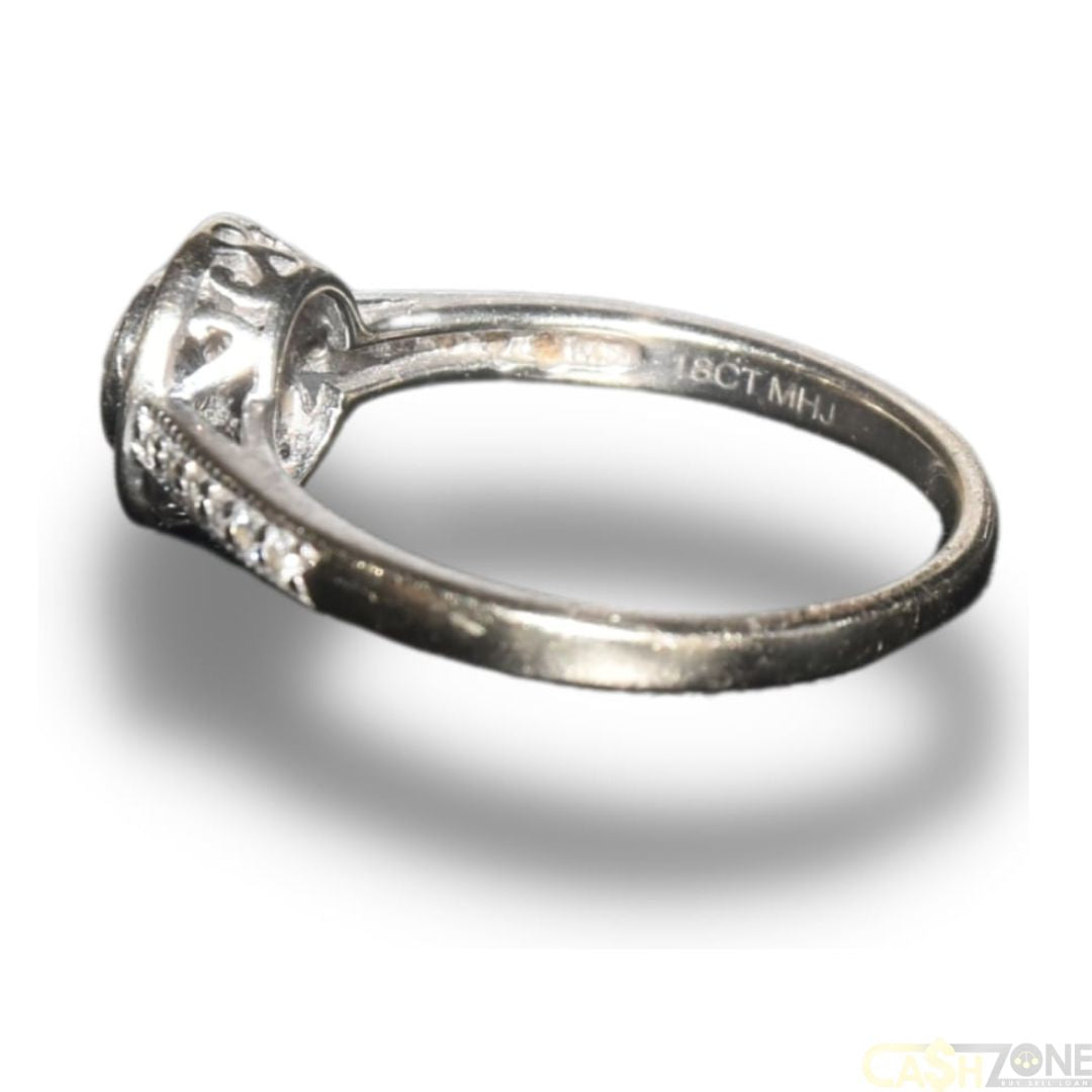 LADIES 18CT WHITE GOLD DIAMOND ENGAGEMENT STYLE RING