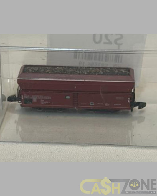 MODEL TRAIN IN PLASTIC DISPLAY BOX RED CONNECT