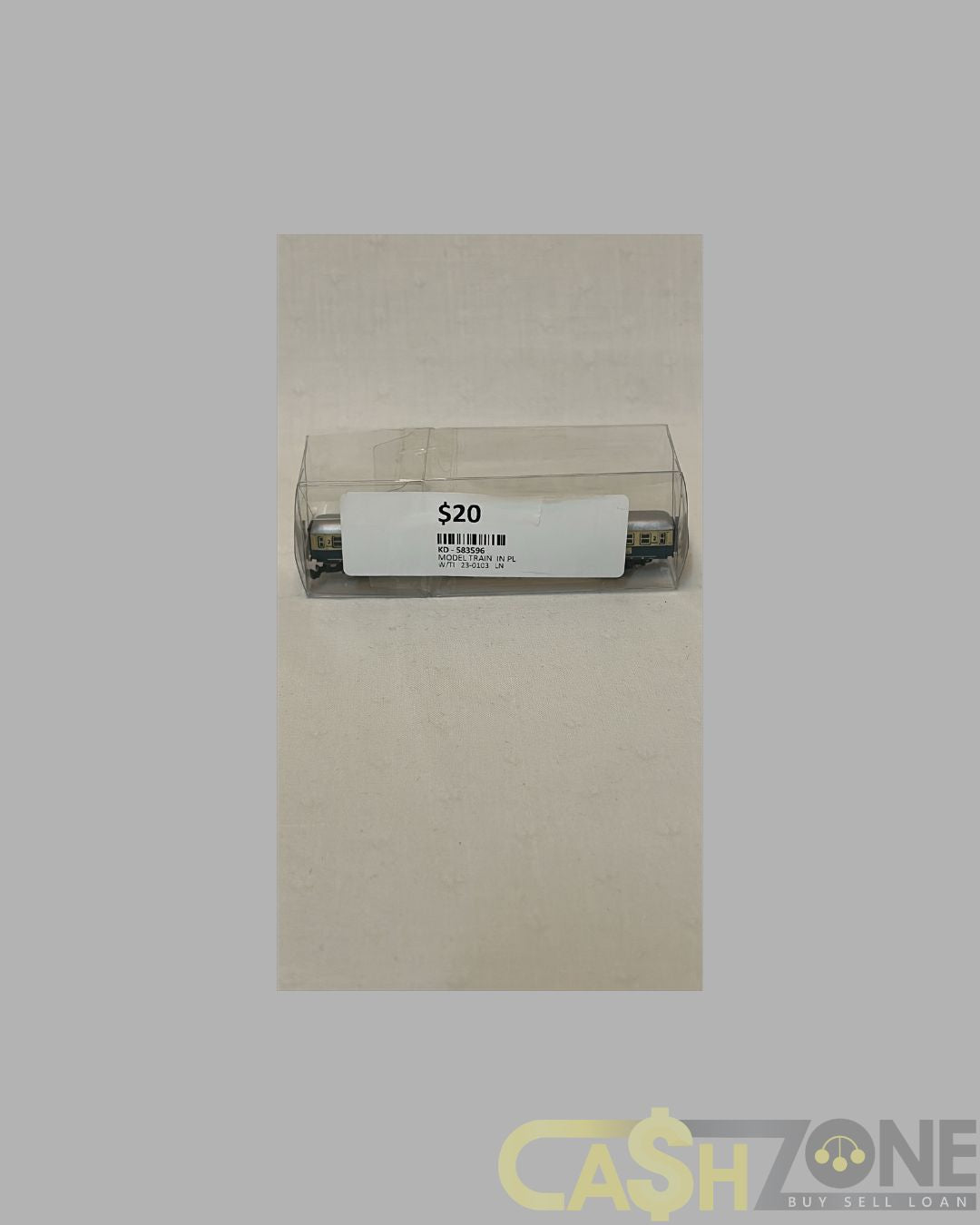 MODEL TRAIN IN PLASTIC DISPLAY BOX SILVER