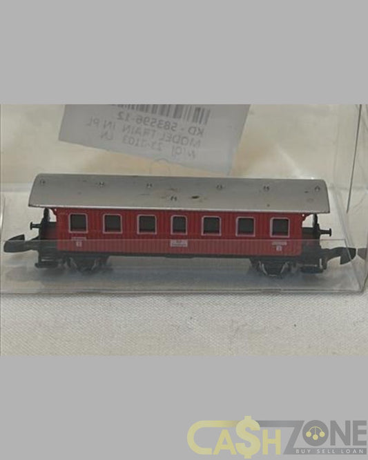 MODEL TRAIN IN PLASTIC DISPLAY BOX RED BLACK