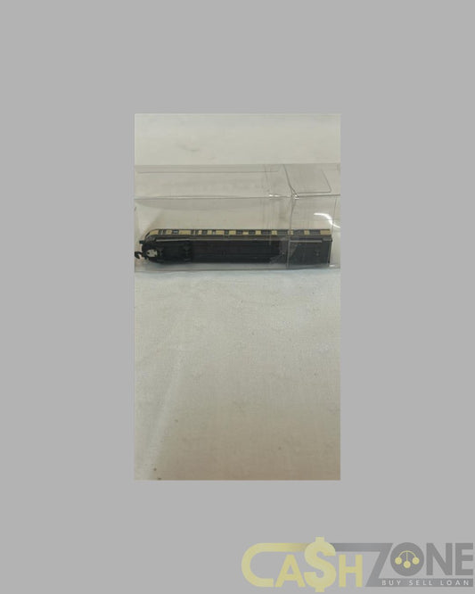 MODEL TRAIN IN PLASTIC DISPLAY BOX SILVER