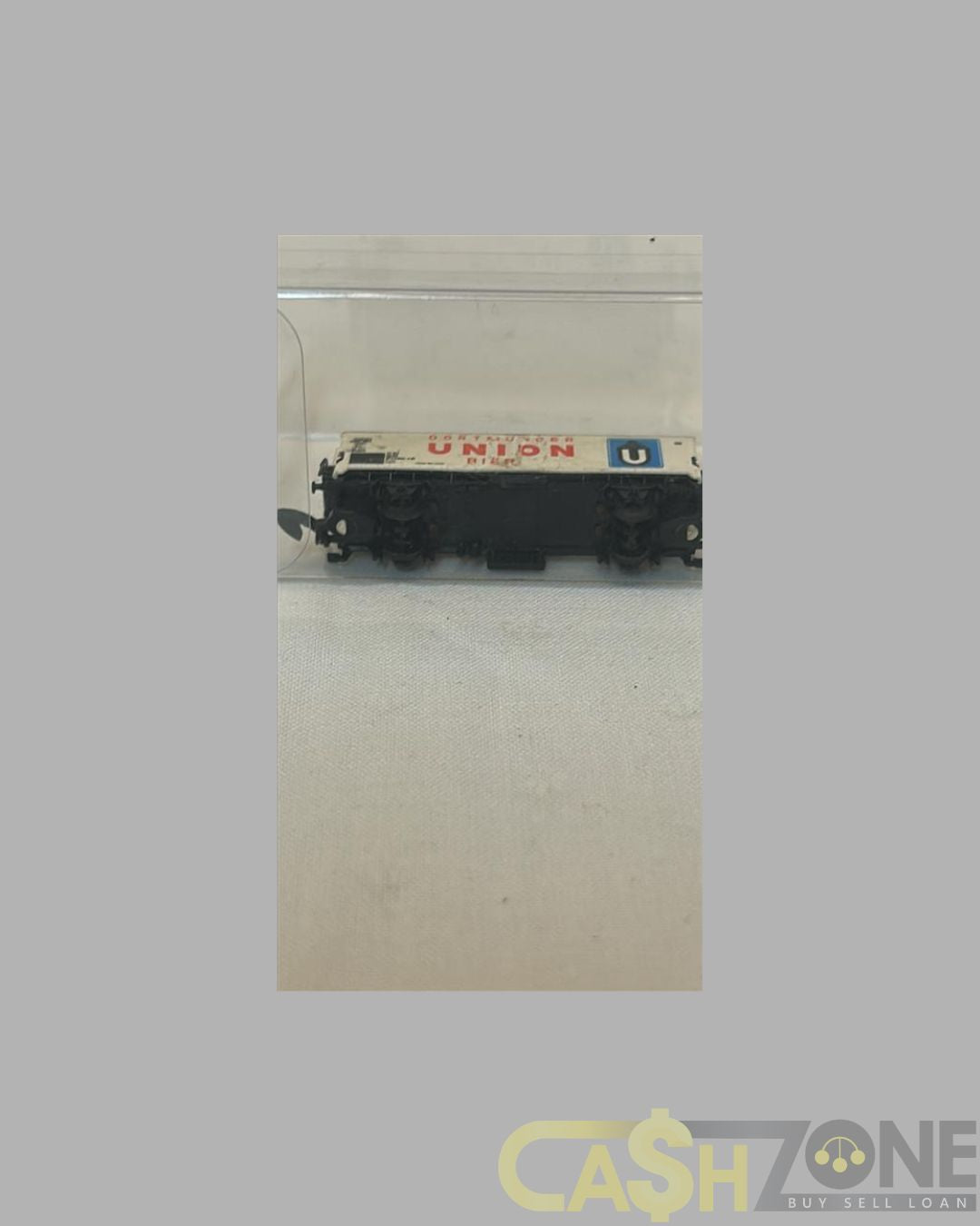 MODEL TRAIN IN PLASTIC DISPLAY BOX UNION