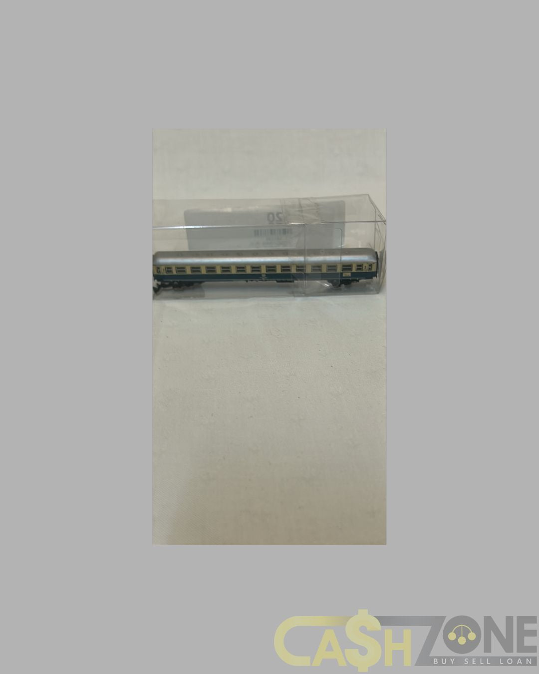 MODEL TRAIN IN PLASTIC DISPLAY BOX SILVER