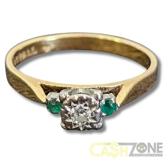 18CT Ladies Yellow Gold Ring W/ Clear & Green Stones In Palladium Setting