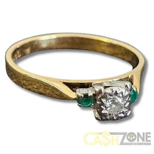 18CT Ladies Yellow Gold Ring W/ Clear & Green Stones In Palladium Setting