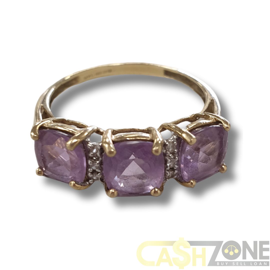 9CT Yellow Gold Ladies Ring W/3xPurple Stones