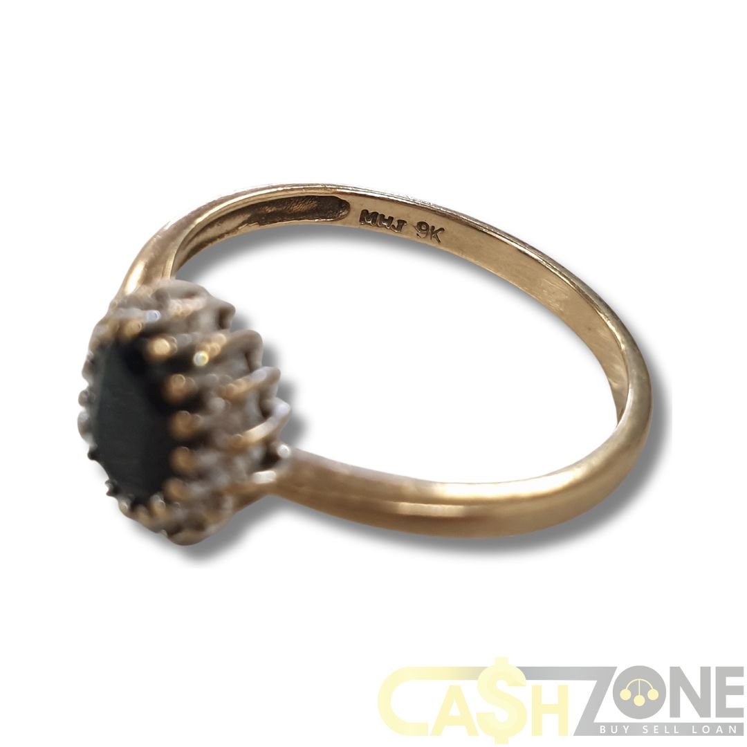 9CT Yellow Gold Ladies Ring W/Black Stone