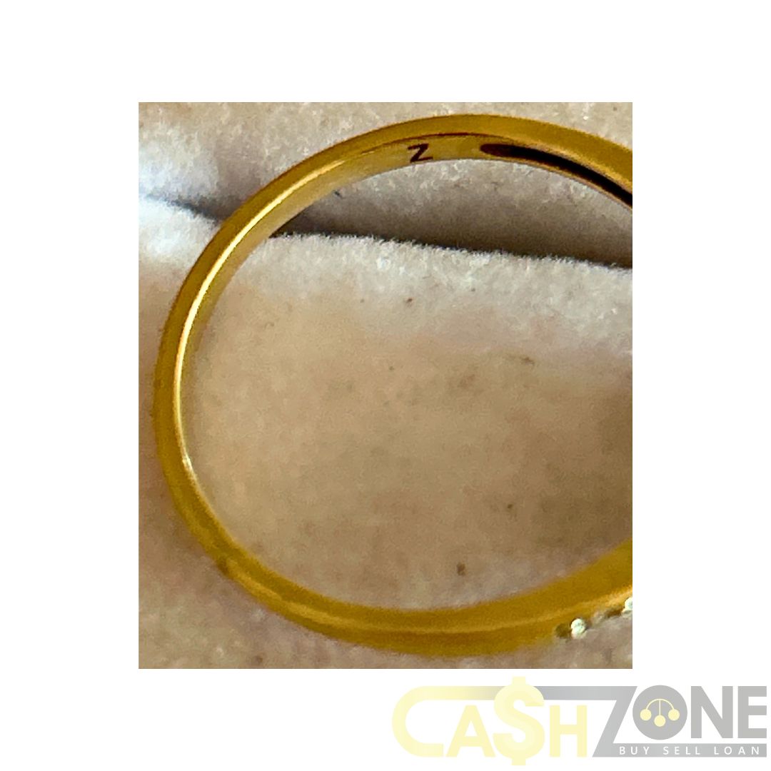 Ladies 9ct Yellow Gold Clear Stone Ring