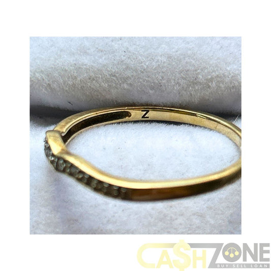 Ladies 9ct Yellow Gold Ring With Clear Stones