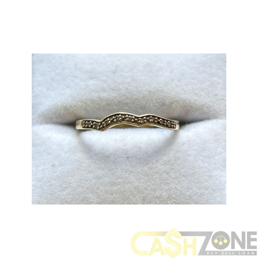Ladies 9ct Yellow Gold Ring With Clear Stones