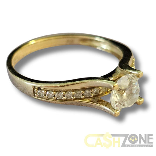 9CT Ladies Yellow Gold Ring w/ Clear Stones