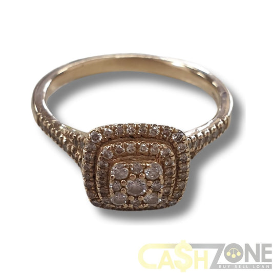 Ladies 10ct 3 Tier Yellow Gold Ring W/77 Clear Stones