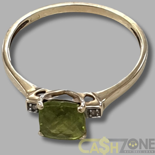 Ladies 9ct Yellow Gold Ring W/Green Stone And Heart Cut Outs