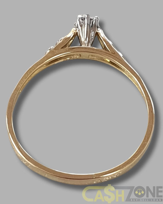 Ladies 18ct Yellow Gold Vintage Style Clear Stone Ring