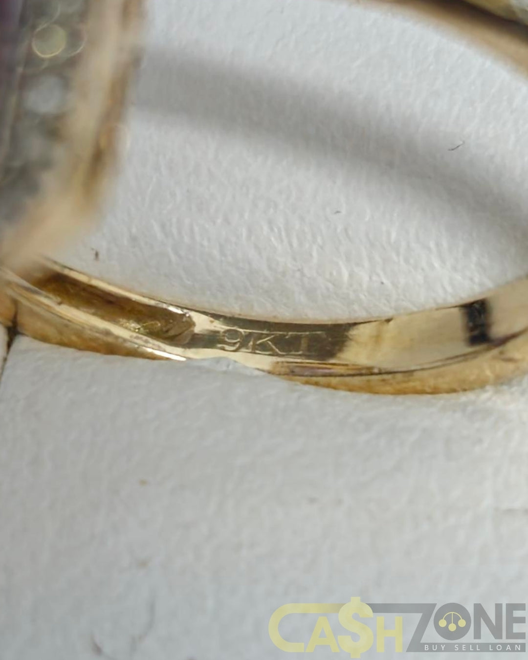 Ladies 9ct Yellow Gold Purple & Clear Stone Cocktail Ring