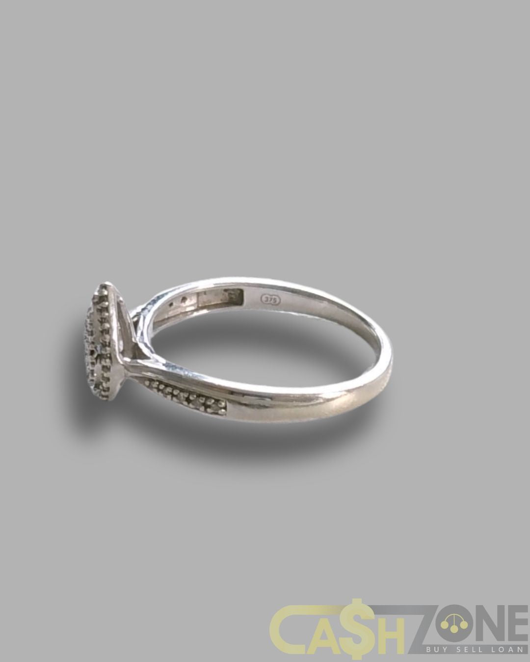 9CT White Gold Ladies Clear Stone Engagement Teardrop Ring