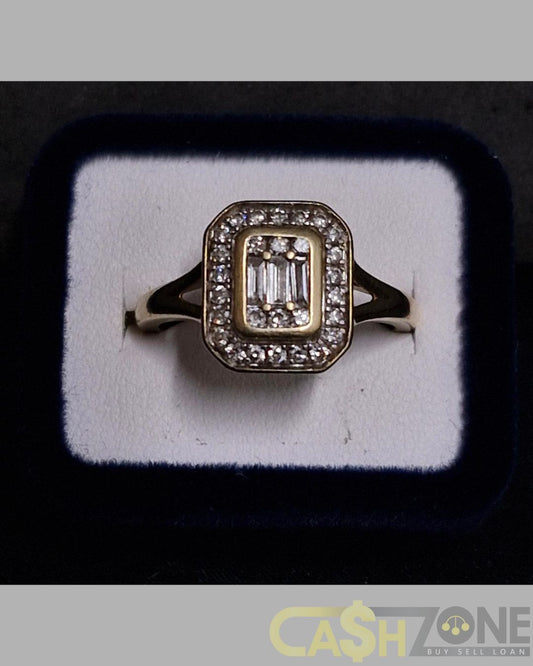 Ladies 9ct Yellow Gold Clear Stone Ring