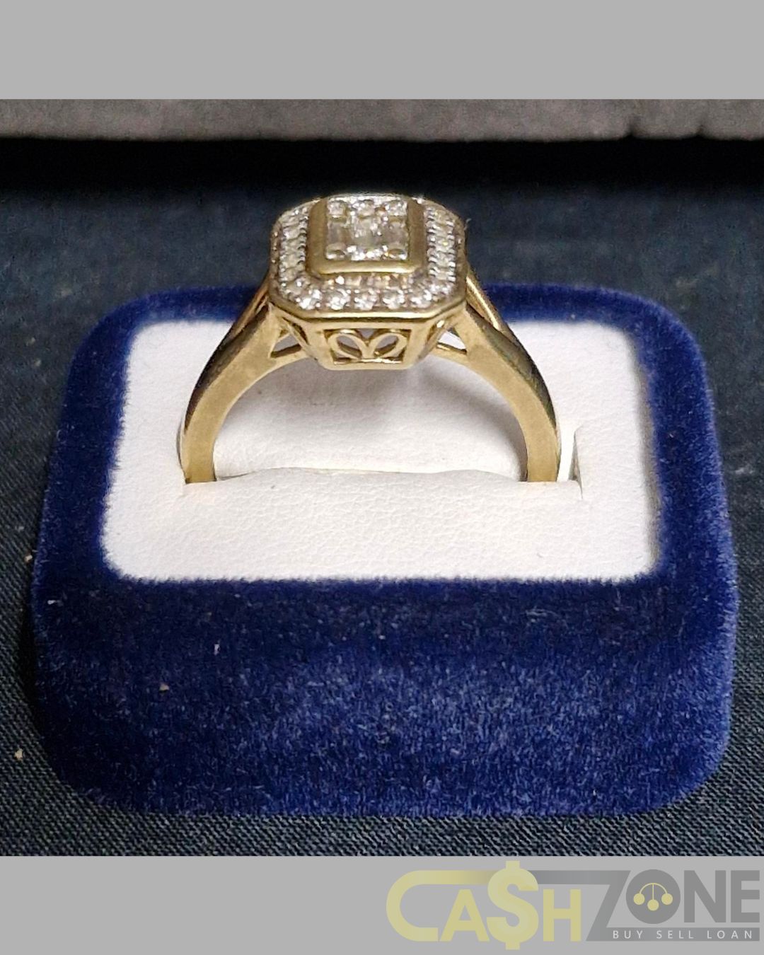 Ladies 9ct Yellow Gold Clear Stone Ring