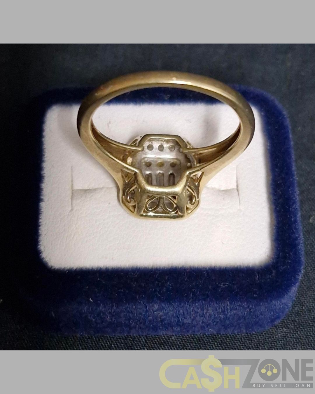 Ladies 9ct Yellow Gold Clear Stone Ring