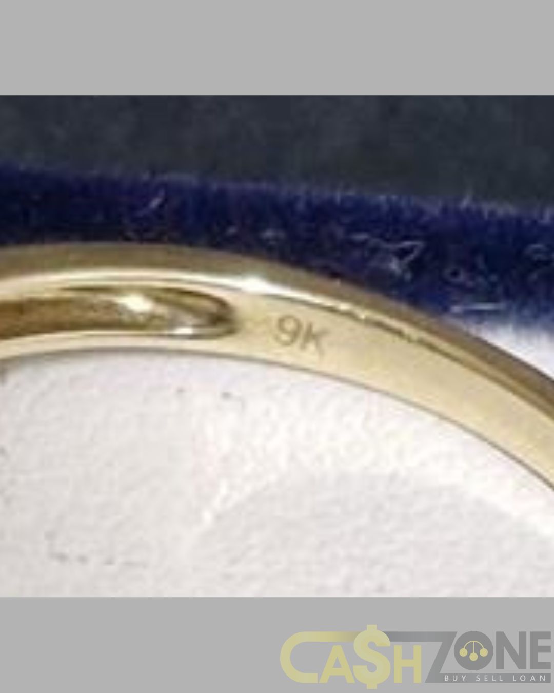 Ladies 9ct Yellow Gold Clear Stone Ring