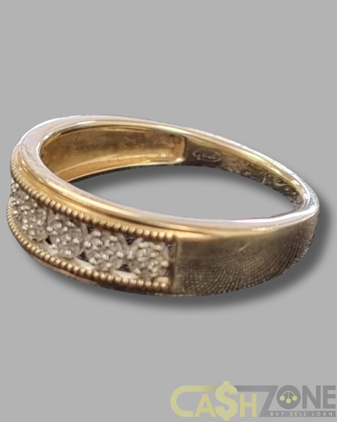 Ladies 9ct Yellow Gold Clear Stone Ring