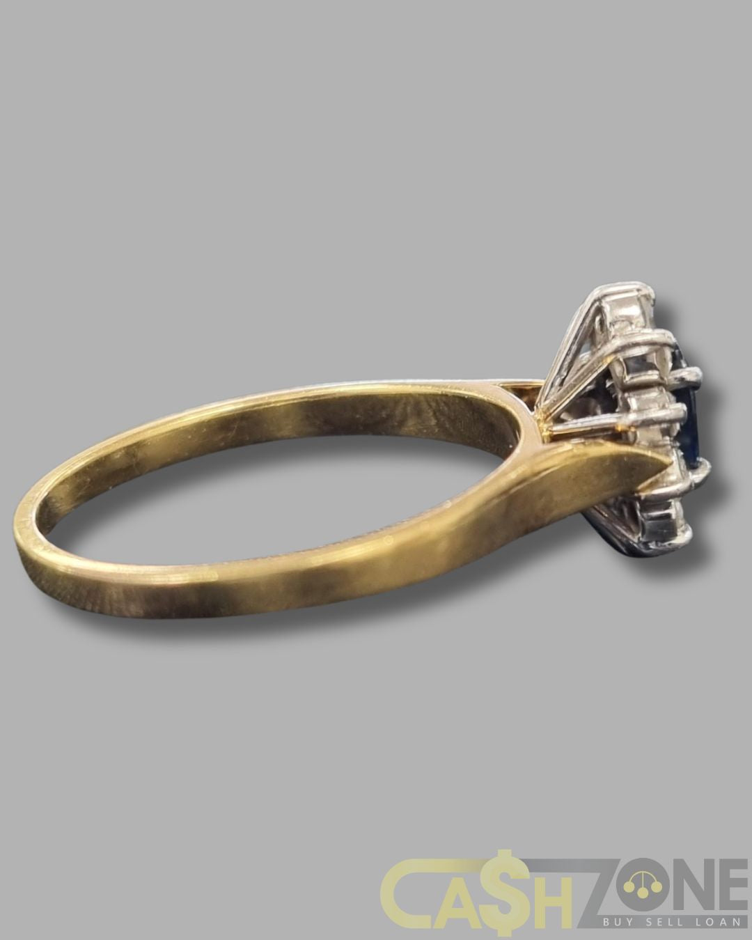 Ladies 18ct Yellow Gold Dark Blue Stone Ring