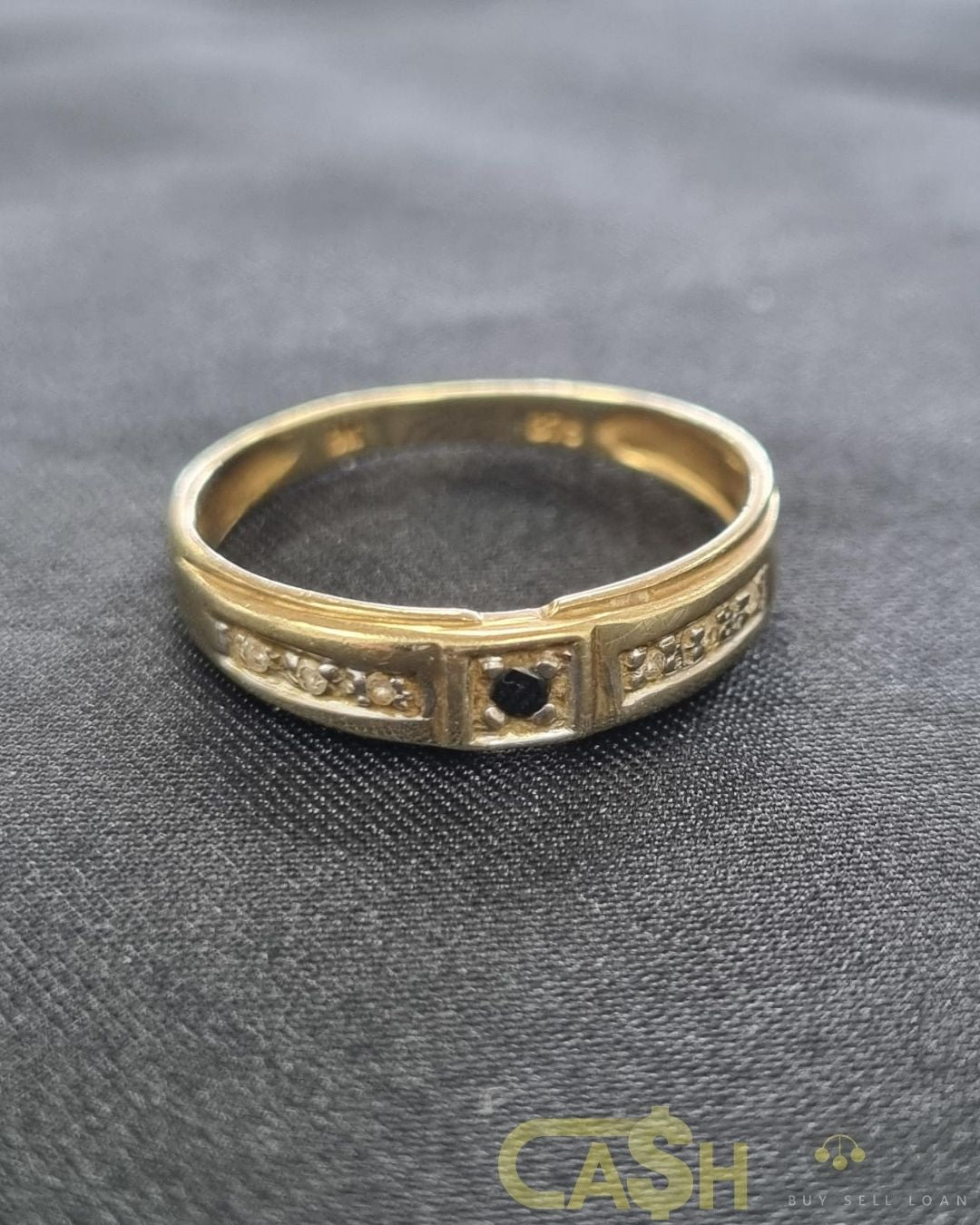 Ladies 9ct Yellow Gold Blue & Clear Stone Ring