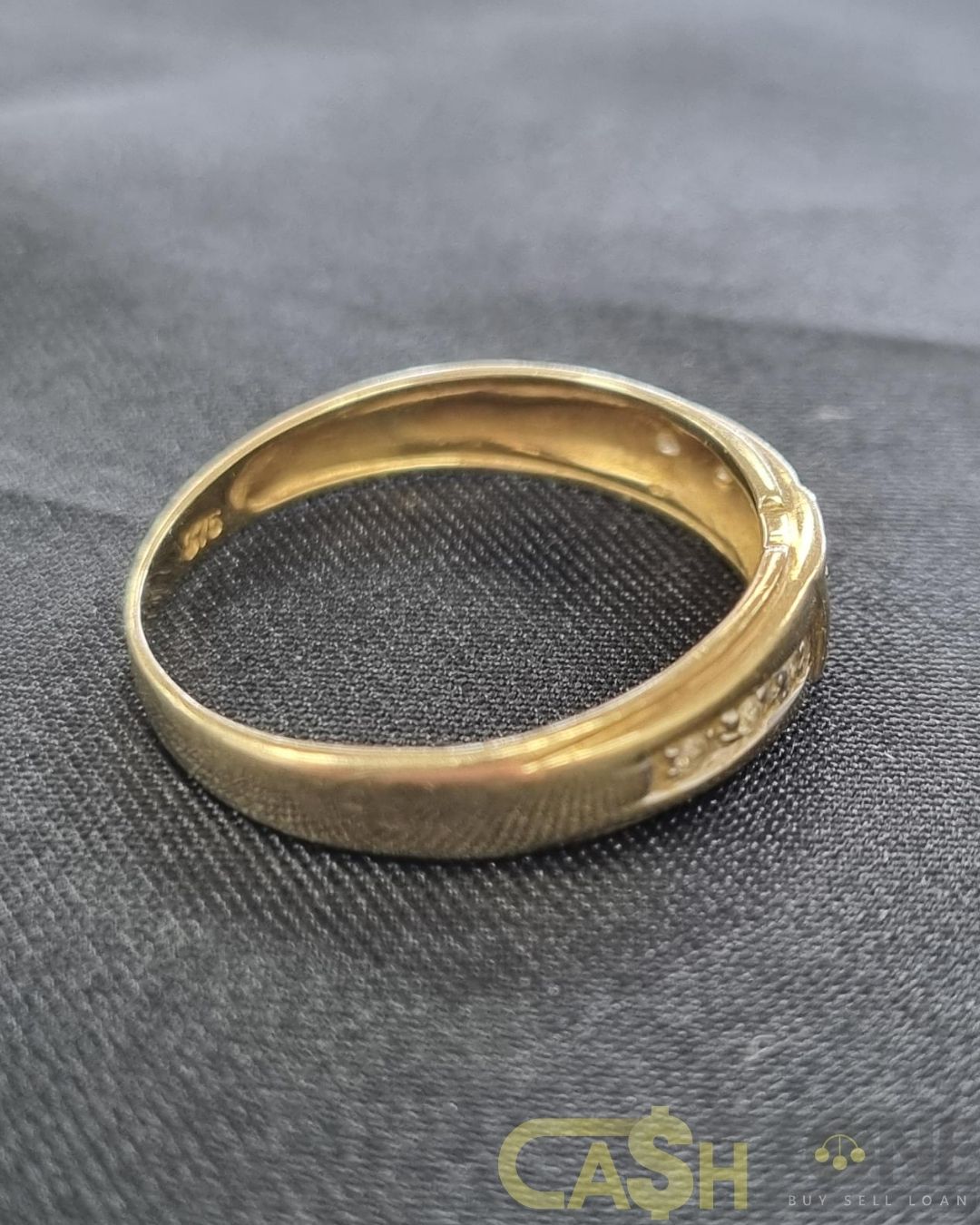 Ladies 9ct Yellow Gold Blue & Clear Stone Ring